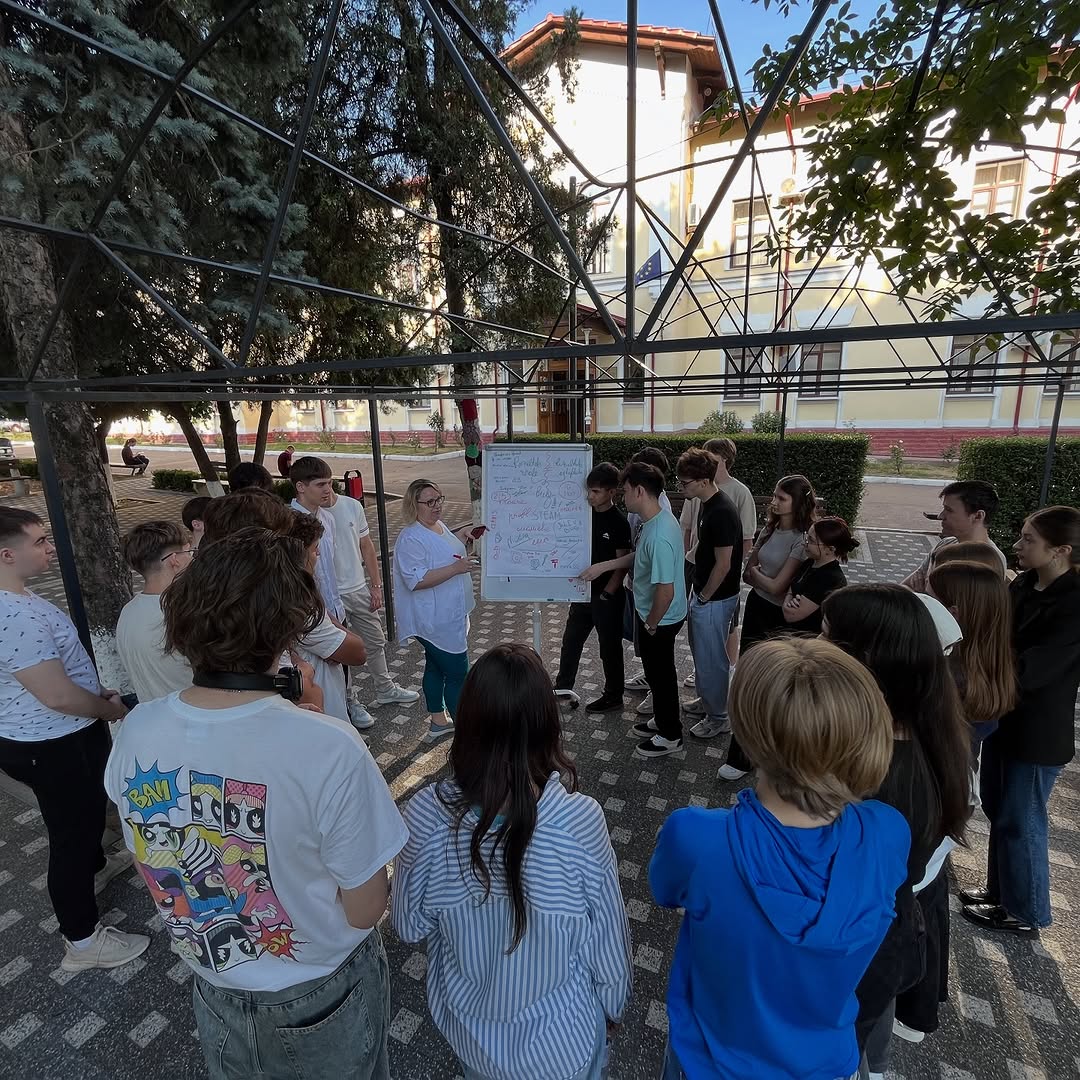 Activități Laborator — Imagine 1